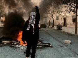 Iran Ampuni Dua Jurnalis yang Laporkan Kematian Mahsa Amini