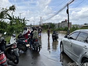 Jalan Poros Moncongloe Maros Arah Nipa-nipa Makassar Terputus Imbas Banjir Jalan Poros Moncongloe Maros Arah Nipa-nipa Makassar Terputus Imbas Banjir