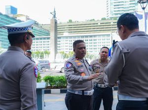 Potret Kakorlantas Pantau Operasi Keselamatan Jaya 2025 di Bundaran HI
