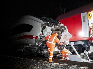 Kereta Tabrak Truk di Jerman