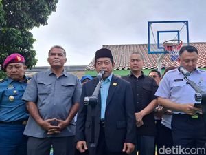 Video Canda Ketua DPRD Jakarta ke Pramono: Tak Terasa dari PDIP Video Canda Ketua DPRD Jakarta ke Pramono: Tak Terasa dari PDIP