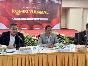 KY Curhat soal Efisiensi: Laporan dari Publik Belum Sepenuhnya Ditindak KY Curhat soal Efisiensi: Laporan dari Publik Belum Sepenuhnya Ditindak