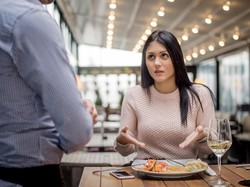 Kisah Pelanggan Tak Terima Kualitas Menu hingga Pelayanan Buruk Restoran