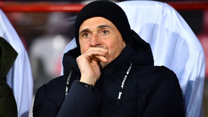 BREST, FRANCE - FEBRUARY 11: Luis Enrique, Head Coach of Paris Saint-Germain, looks on during the UEFA Champions League 2024/25 League Knockout Play-off first leg match between Stade Brestois 29 and Paris Saint-Germain at Stade de Roudourou on February 11, 2025 in Guingamp, France. (Photo by Franco Arland - UEFA/UEFA via Getty Images)
