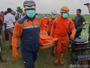 Mayat Pria Bugil Membusuk Tanpa Kepala Gegerkan Warga Jombang Mayat Pria Bugil Membusuk Tanpa Kepala Gegerkan Warga Jombang