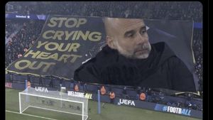 Meme: Spanduk Olok-olok dari Fans Man City Malah Jadi Bumerang