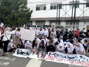 Perjuangan Orang Tua-Siswa SMK Negeri 10 Medan Usai Gagal Ikut SNBP Perjuangan Orang Tua-Siswa SMK Negeri 10 Medan Usai Gagal Ikut SNBP