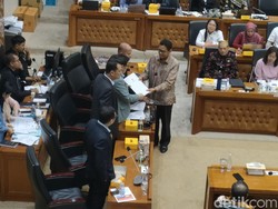 Pemerintah-DPD RI Serahkan DIM Minerba ke Baleg DPR RI