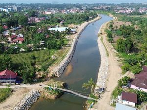 Penampakan dari Udara Pembangunan Tanggul Pengendali Banjir di Padang Penampakan dari Udara Pembangunan Tanggul Pengendali Banjir di Padang