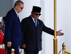 Video: Momen Prabowo Lepas Kepulangan Presiden Erdogan