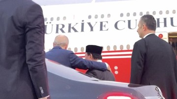 Pelukan Hangat Erdogan untuk Prabowo: Bukti Persahabatan yang Tak Tergoyahkan Pelukan Hangat Erdogan untuk Prabowo: Bukti Persahabatan yang Tak Tergoyahkan