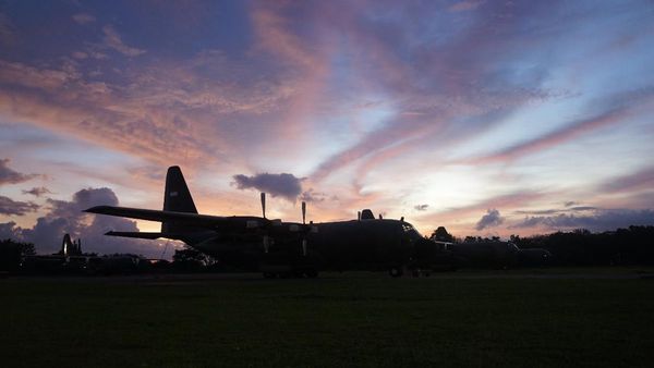 Skadron Udara 33 Lanud Sultan Hasanuddin Gelar Latihan Terbang Malam