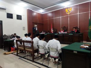 5 Pemburu Badak Jawa di TN Ujung Kulon Divonis 11 Tahun Penjara 5 Pemburu Badak Jawa di TN Ujung Kulon Divonis 11 Tahun Penjara