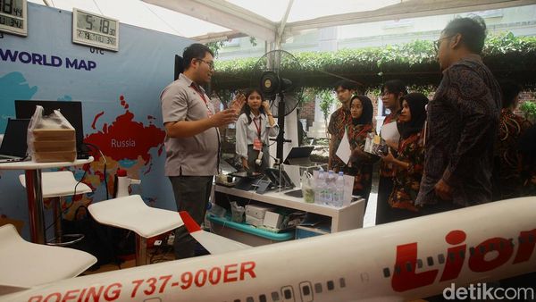 Antusias Pelajar Mengenal Industri dan Ekosistem Penerbangan