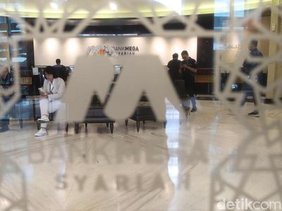 Bank Mega Syariah Berikan Hadiah Mobil Listrik ke Nasabah