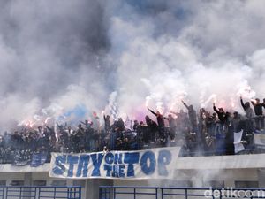 Latihan Persib Mendadak Disetop 10 Menit Lebih Awal Jelang Lawan Persija Latihan Persib Mendadak Disetop 10 Menit Lebih Awal Jelang Lawan Persija