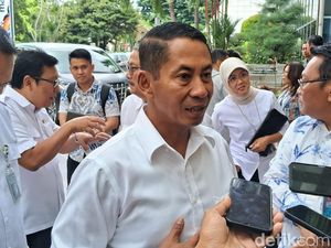 Letjen Novi Helmy Kembali Dinas di TNI Usai Tak Jabat Dirut Bulog Letjen Novi Helmy Kembali Dinas di TNI Usai Tak Jabat Dirut Bulog