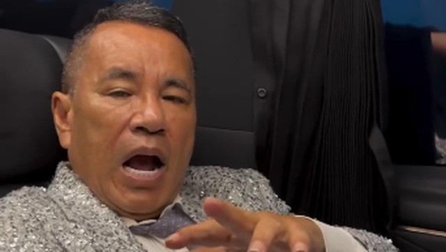 Kabar Terkini Artis dari InsertLive : Hotman Paris Ngaku Pernah Dapat Bayaran Rp200 Miliar Dalam Satu Perkara