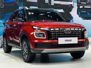 Tantang Rocky-Raize, Hyundai Luncurkan Venue di Indonesia Tantang Rocky-Raize, Hyundai Luncurkan Venue di Indonesia