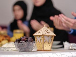 3 Alasan Rasulullah SAW Mengerjakan Puasa Sunnah Senin Kamis 3 Alasan Rasulullah SAW Mengerjakan Puasa Sunnah Senin Kamis