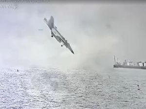 Video: Detik-detik Jet Tempur AS Jatuh di Teluk San Diego