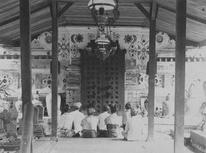 Saat Ribuan Warga Cirebon Rebutan Gotong Jasad Sultan Dzulqarnain Saat Ribuan Warga Cirebon Rebutan Gotong Jasad Sultan Dzulqarnain