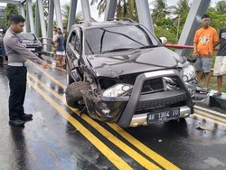 Kondisi Fortuner dan Rush Usai Adu Banteng di Jembatan Glagah Kulon Progo