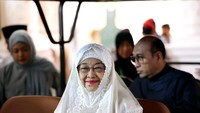 Megawati dan Keluarga Umroh hingga Ziarah Makam Nabi Muhammad