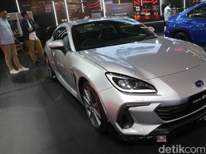 Melihat Armada Subaru di IIMS 2025