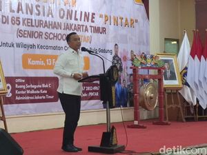 Mendukbangga Resmikan Sekolah Lansia Online di Jaktim, Target 1.600 Peserta