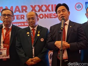 Hadiri Muktamar IDI, Yusril Jelaskan Organisasi Profesi Berbeda dengan Ormas Hadiri Muktamar IDI, Yusril Jelaskan Organisasi Profesi Berbeda dengan Ormas
