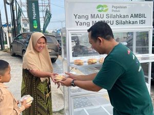 Karyawan Pegadaian Gelar Program Mengetuk Pintu Langit di Sumbagsel Karyawan Pegadaian Gelar Program Mengetuk Pintu Langit di Sumbagsel