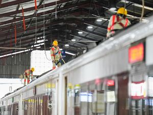 Penasaran Cara Isi Air di Toilet Kereta? Begini Prosesnya