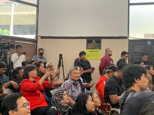Ribka Tjiptaning Ikut Pantau Sidang Putusan Praperadilan Hasto di PN Jaksel Ribka Tjiptaning Ikut Pantau Sidang Putusan Praperadilan Hasto di PN Jaksel