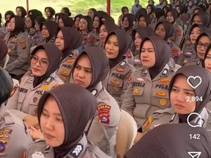 Momen Kapolda Sumbar Tawarkan Job Kapolsek ke Polwan Disambut Tepuk Tangan Momen Kapolda Sumbar Tawarkan Job Kapolsek ke Polwan Disambut Tepuk Tangan