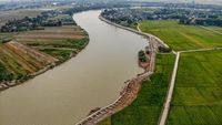 Duh! Proyek Tanggul Sungai Bengawan Solo di Bojonegoro Ambruk
