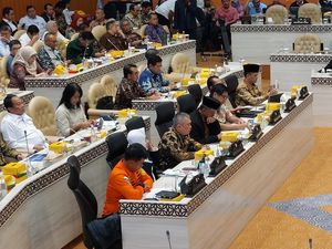 DPR Minta Tak Ada Pengurangan Pegawai di Tengah Efisiensi Anggaran