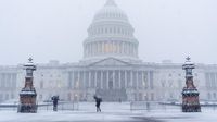 Salju Selimuti Gedung Capitol Amerika Serikat