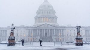 Salju Selimuti Gedung Capitol Amerika Serikat