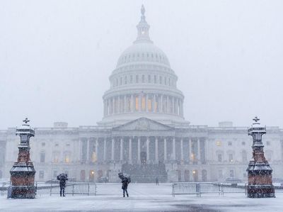 Salju Selimuti Gedung Capitol Amerika Serikat