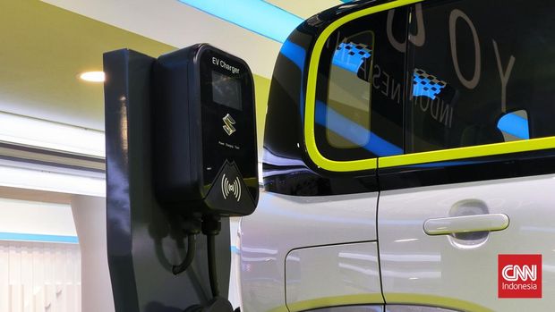 Mobil listrik konsep Suzuki eWX debut di Indonesia International Motor Show (IIMS), Kamis (13/2/2025). Penampilannya di Indonesia menjadi yang pertama di Asia Tengara.
