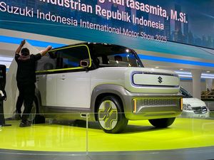 Suzuki Pamer Mobil Konsep eWX, Calon Jimny Listrik! Suzuki Pamer Mobil Konsep eWX, Calon Jimny Listrik!
