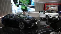 Tampilan Camry dan Corolla Cross Terbaru Luncuran Toyota