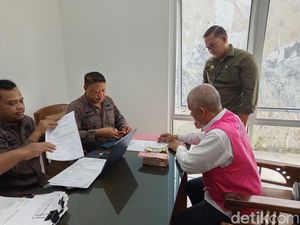 1 Tersangka Kembalikan Uang Hasil Korupsi Dana Kapitasi Puskesmas di Magelang 1 Tersangka Kembalikan Uang Hasil Korupsi Dana Kapitasi Puskesmas di Magelang