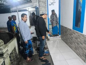 Geger Penemuan Bayi Perempuan di Masjid Sukabumi