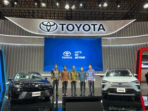 Toyota Luncurkan Camry dan Corolla Cross Terbaru