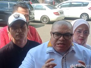 Video: Vadel Badjideh Resmi Jadi Tersangka dan Ditahan 20 Hari ke Depan Video: Vadel Badjideh Resmi Jadi Tersangka dan Ditahan 20 Hari ke Depan