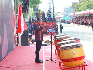 Hadiri Perayaan Cap Go Meh, Bima Arya Puji Toleransi di Kota Singkawang