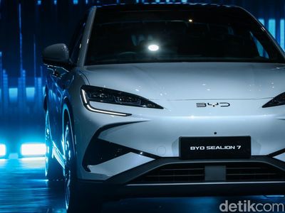 Wujud Sangarnya BYD Sealion 7, Harga Mulai Rp 600 Jutaan