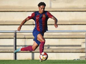 Alasan Anak Ronaldinho Pilih Cabut dari Barcelona